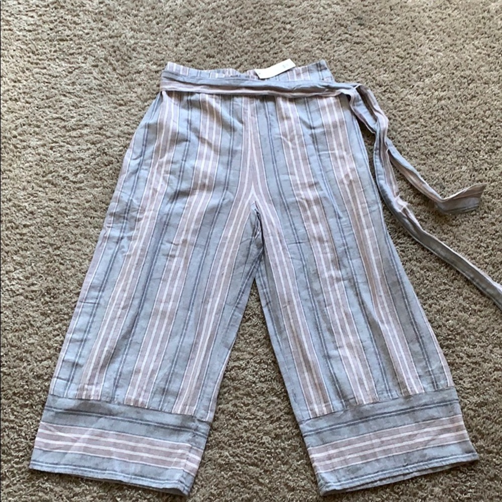Francesca‘s pants